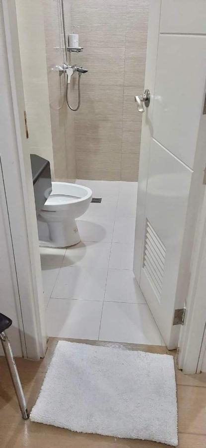 Apartment Zg-150newport Manila